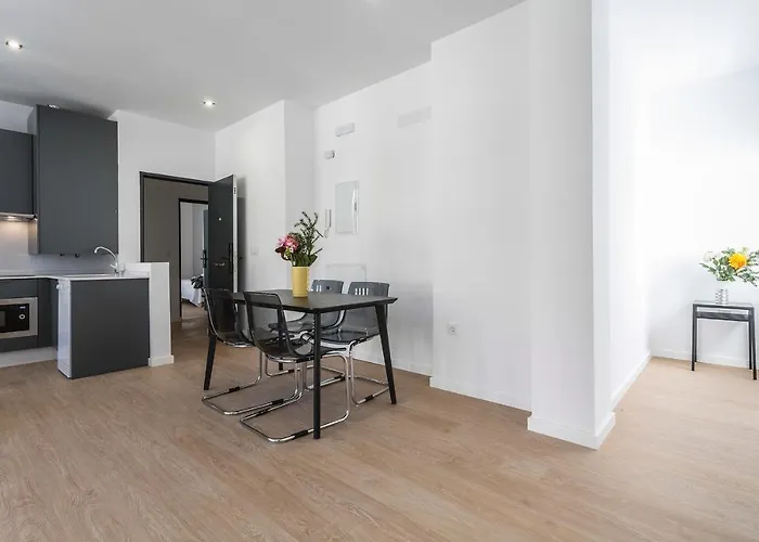 Apartment Lalasuites Rianal